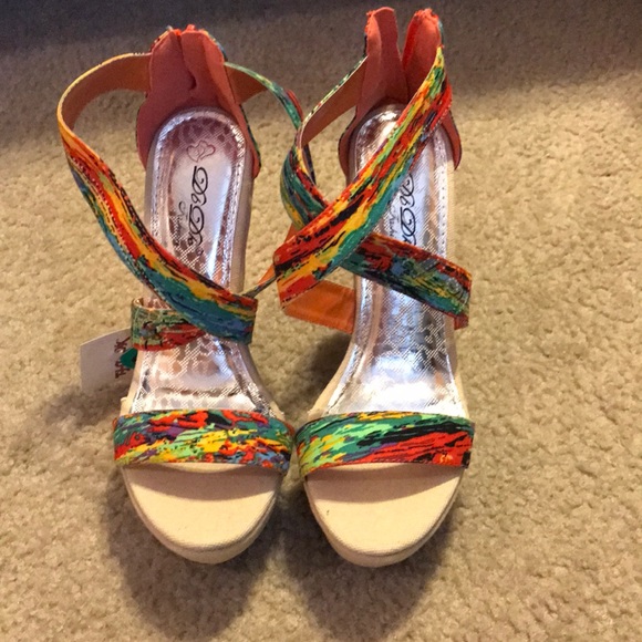 Multi color wedge shoe - Picture 2 of 2